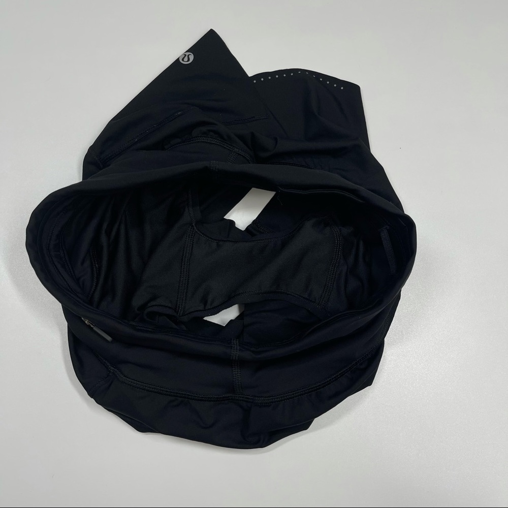 Sold✨Lululemon Chase Me Short 2.5" Black 2 - Picture 8 of 8